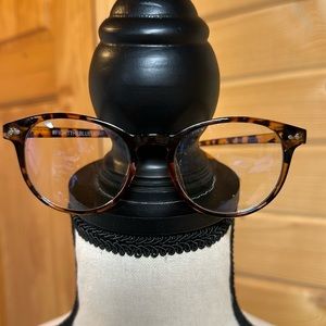 COPY - Blue light filter eyeglasses. Tortoise pattern